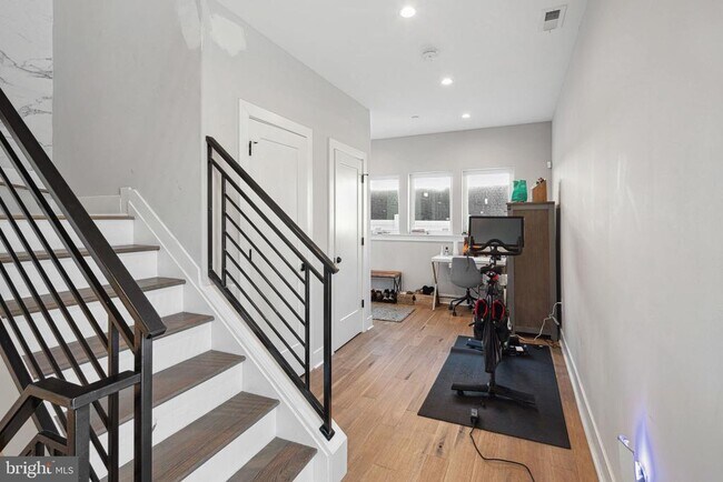 Building Photo - 1224 N 26th St