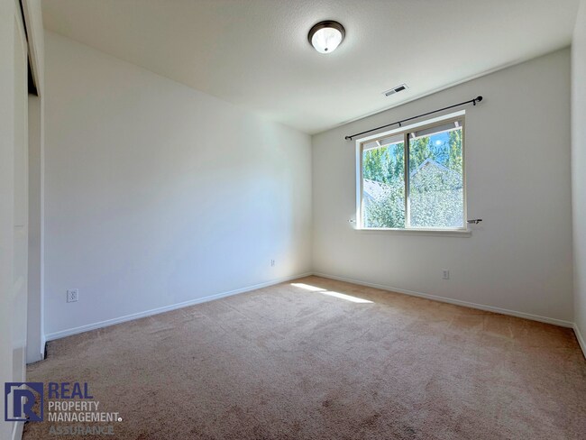 Building Photo - 18658 SW Hideo Ct