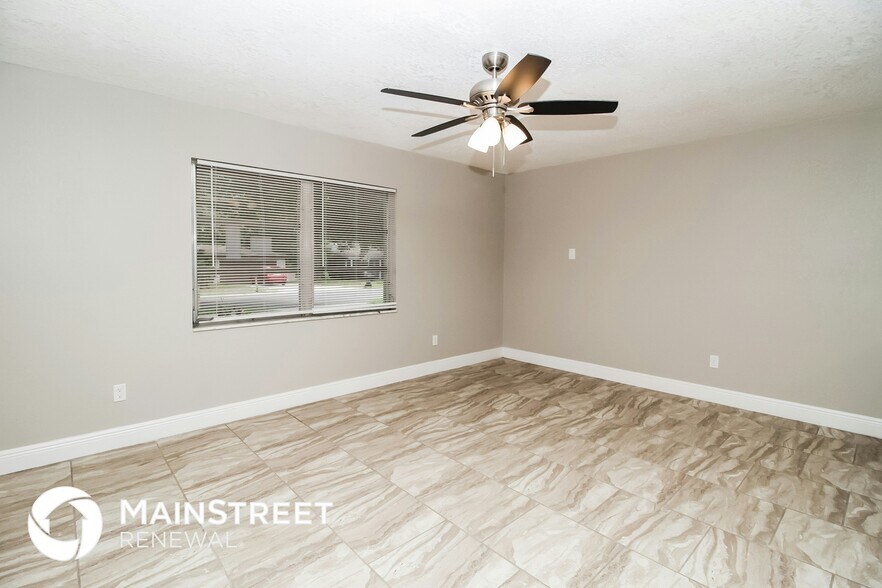 Building Photo - 448 E Highland St