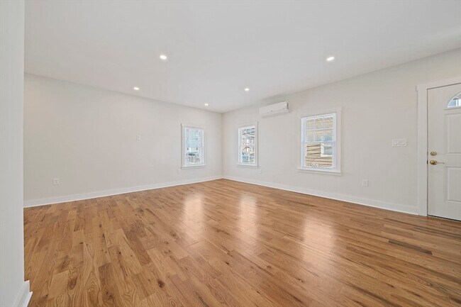 Building Photo - 57 Orchardfield St