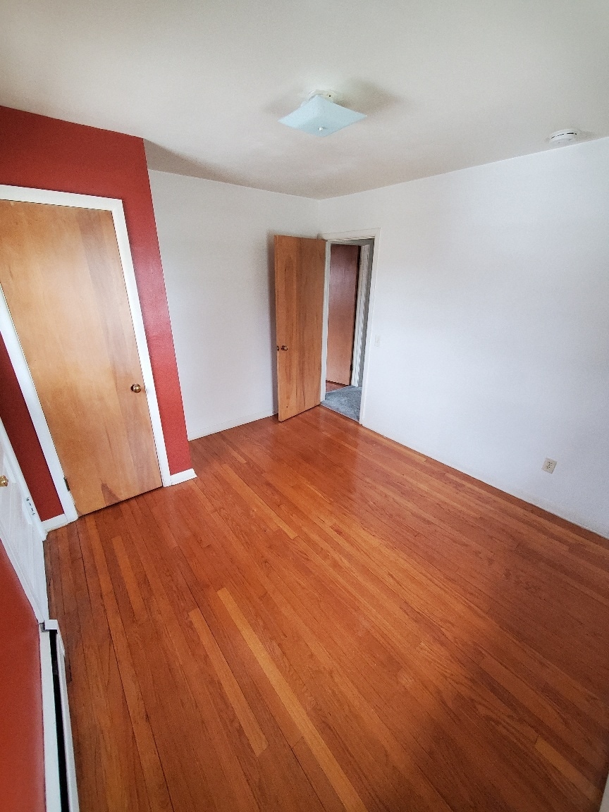 Building Photo - 1301 Jewel Ct
