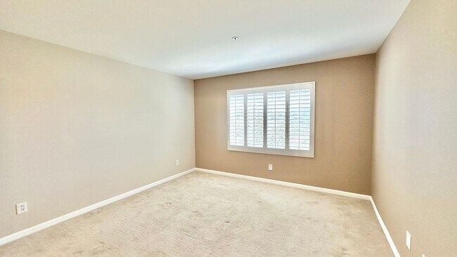 Building Photo - Beautifully Updated and Upgraded Two-Story...