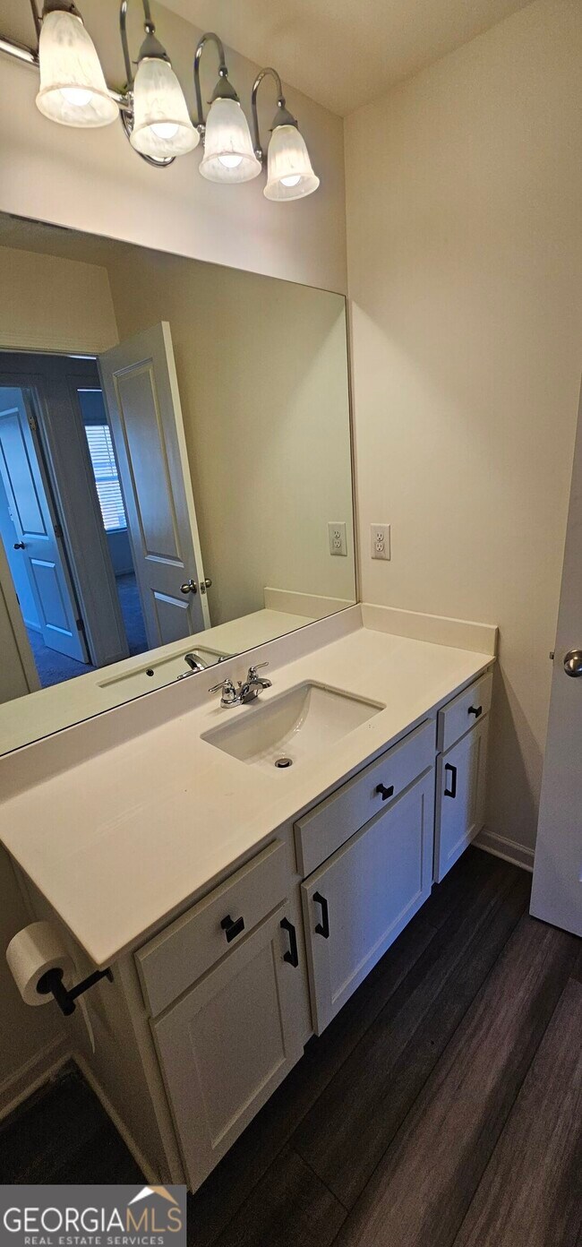 Building Photo - 3488 Cardinal Dr SW