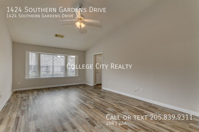 Building Photo - 1424 Southern Gardens Dr