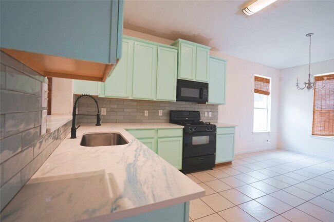 Building Photo - 6415 Richland Hills Dr