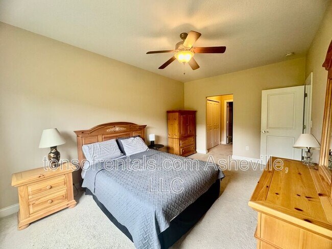 Building Photo - 93 Foxden Dr