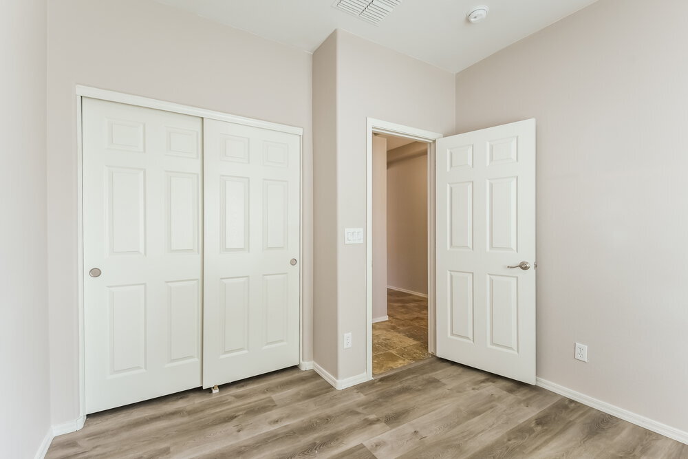 Building Photo - 2226 W Oyer Ln