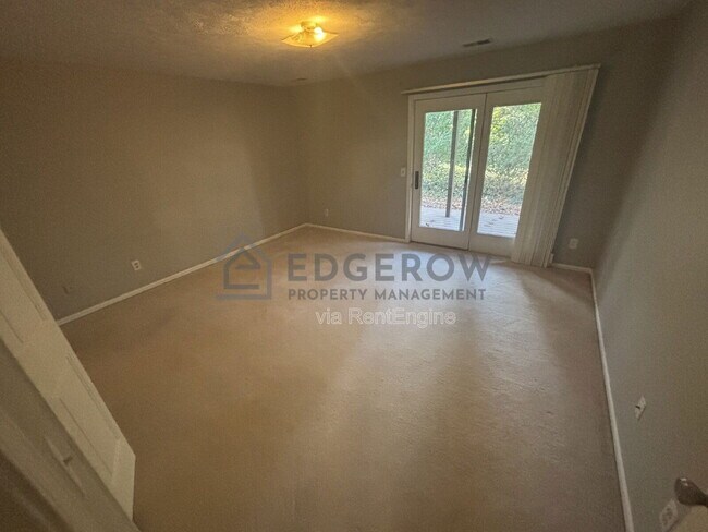 Building Photo - 2726 Sandstone Terrace NE
