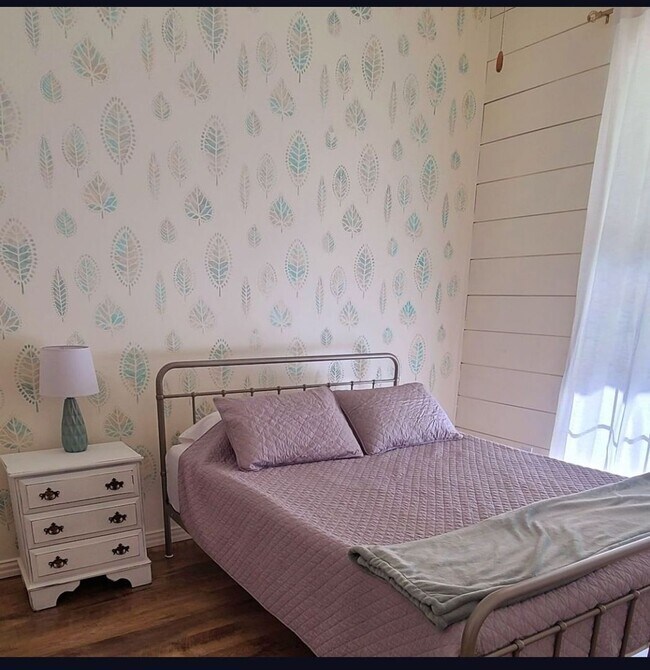 Building Photo - Charming 2BR House in Coldspring