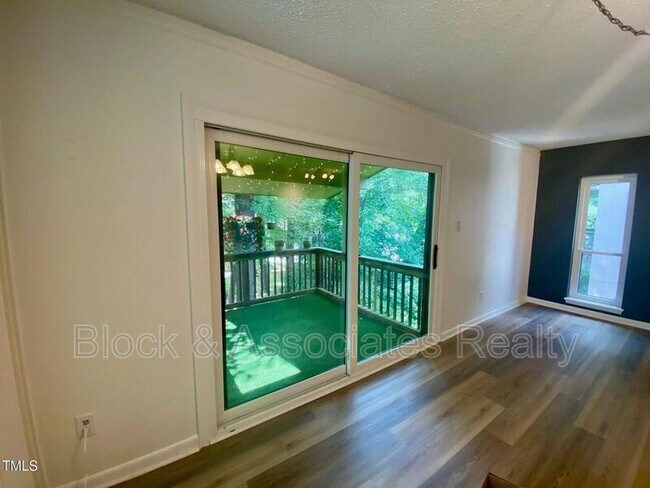 Building Photo - 617 Pine Ridge Pl