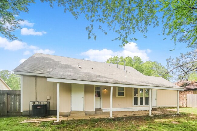 Building Photo - 4512 Trout Valley Dr
