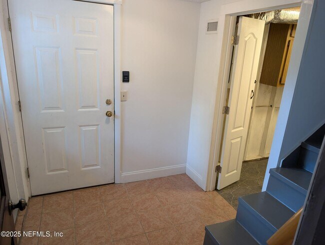 Building Photo - 12 Matanzas Cir