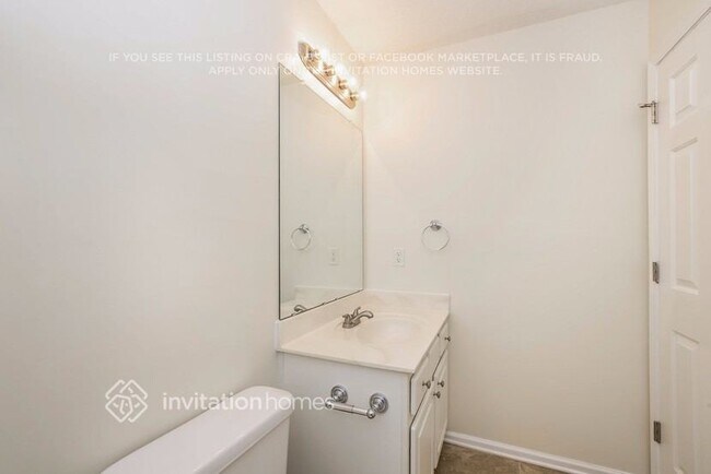 Building Photo - 9220 Meadowmont View Dr