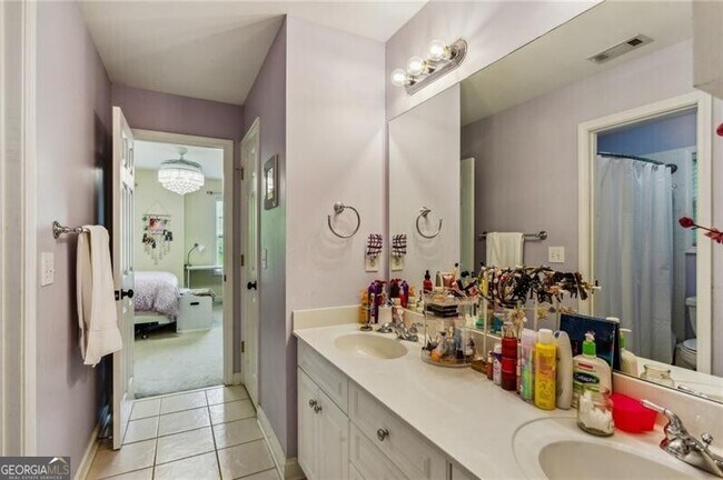 Building Photo - 1124 Promontory Dr