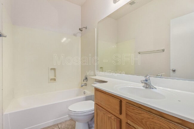 Building Photo - 3018 S 102nd Ln