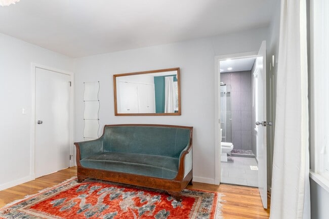 Building Photo - 3122 Brooklawn Terrace