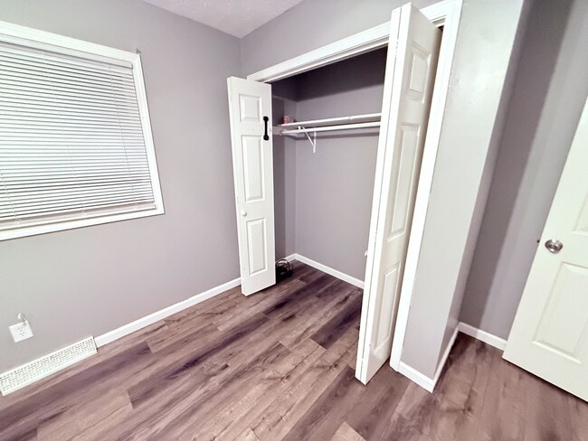 Building Photo - 6109 Richmond Ave