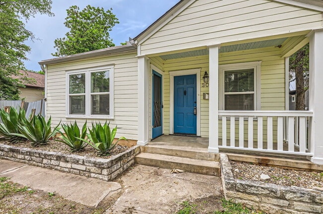 Building Photo - 3002 Lafayette Ave