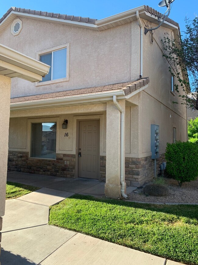 Primary Photo - Skyhawk Townhome