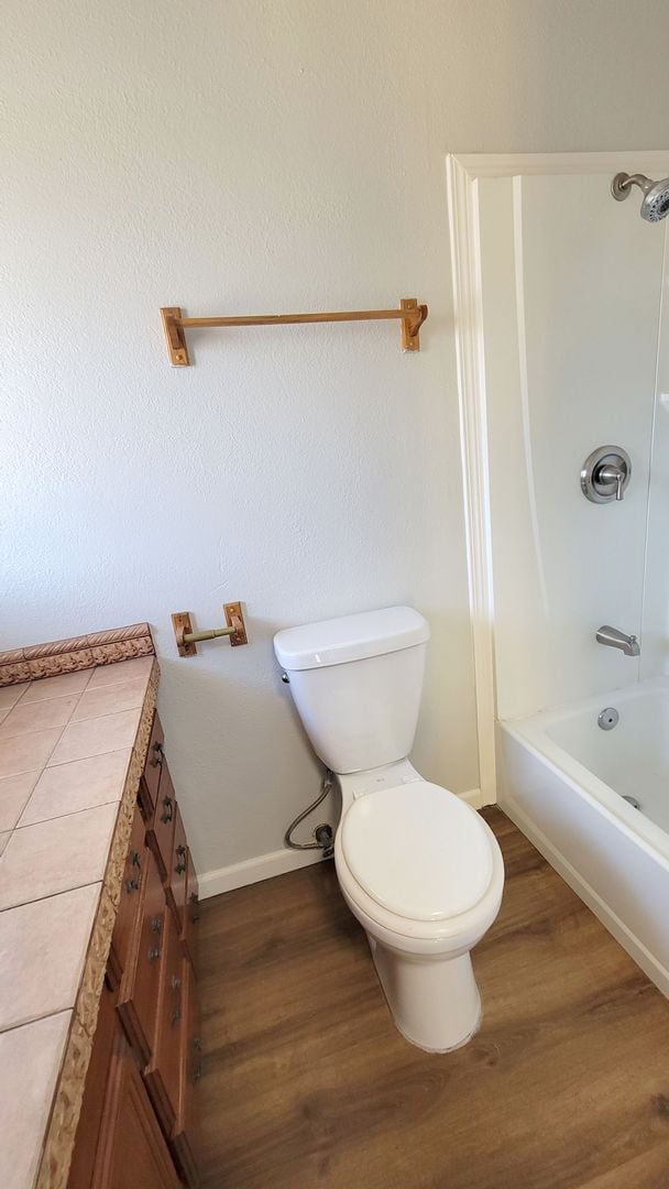 Building Photo - 2 bedroom, 1.5 bath townhome with 2 parking in Escondido