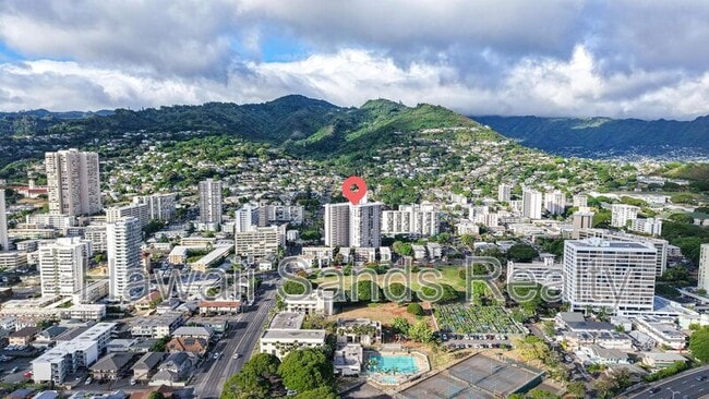 Building Photo - 1617 Ke’eaumoku St