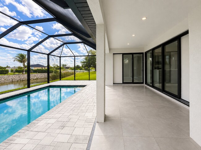 Building Photo - Move In Special! Pool Home with Canal View