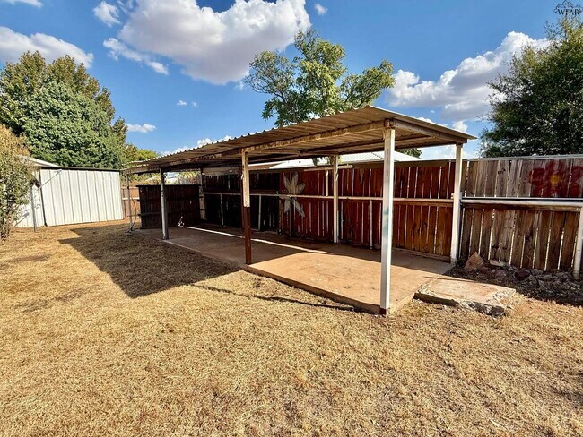 Building Photo - 5768 FM 1206