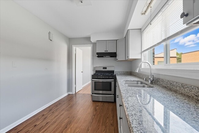 Building Photo - 3302 N Harlem Ave