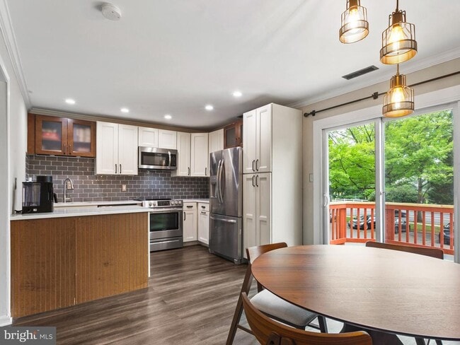 Building Photo - 1488 Orleans Ct