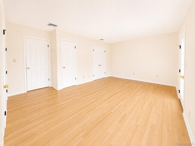 Building Photo - 6 Cornell Pl