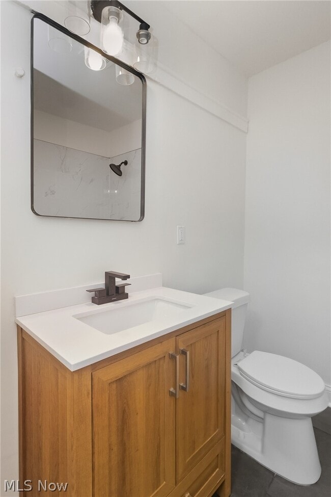 Building Photo - 12808 Beachwood Ave