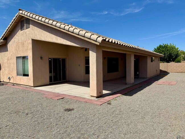 Building Photo - 10607 S Avenida Canela