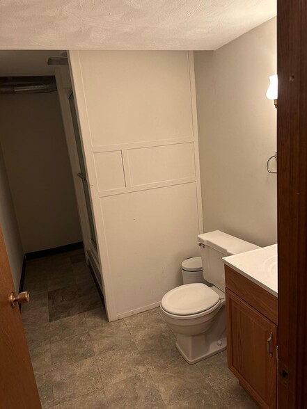 Building Photo - 4152 Marietta Dr