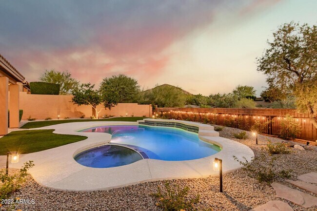 Building Photo - 13761 E Lupine Ave