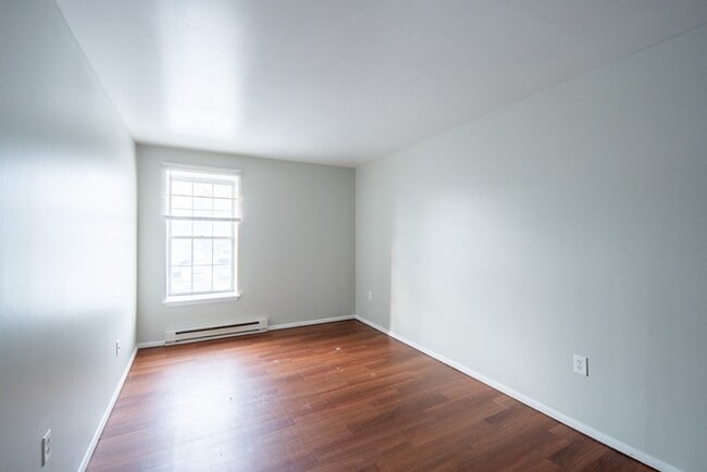 Building Photo - 50-62 East Street - 3B