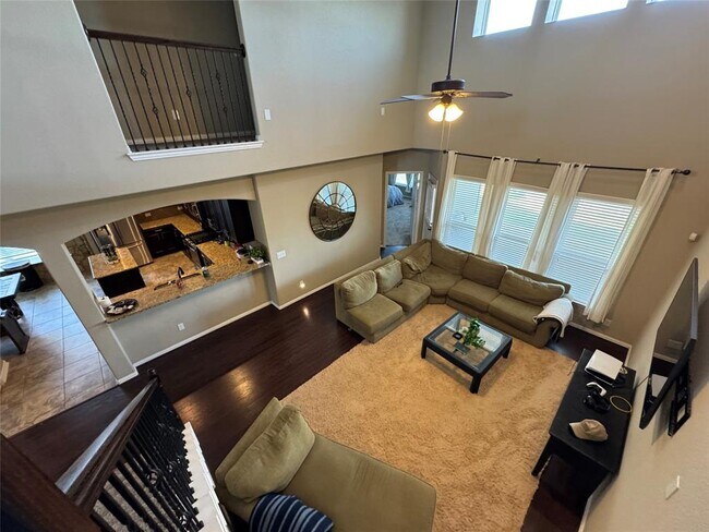 Building Photo - 273 Everglade Dr