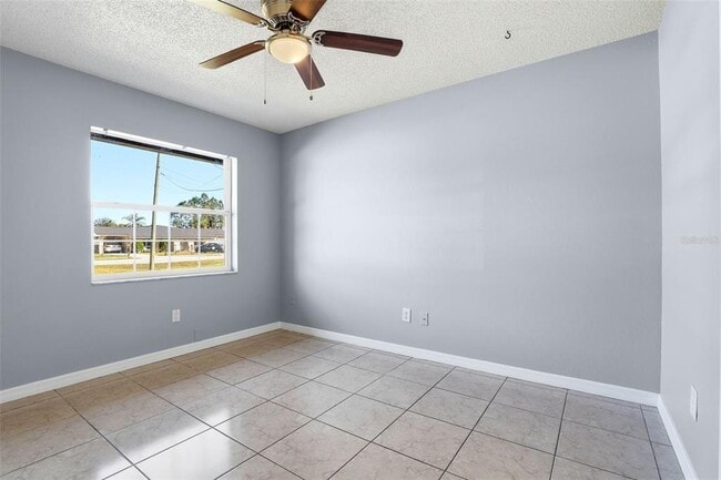 Building Photo - 1972 Bonneville Dr