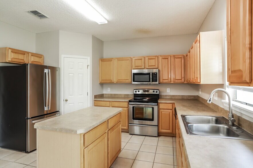 Building Photo - 341 W Tropical Trce