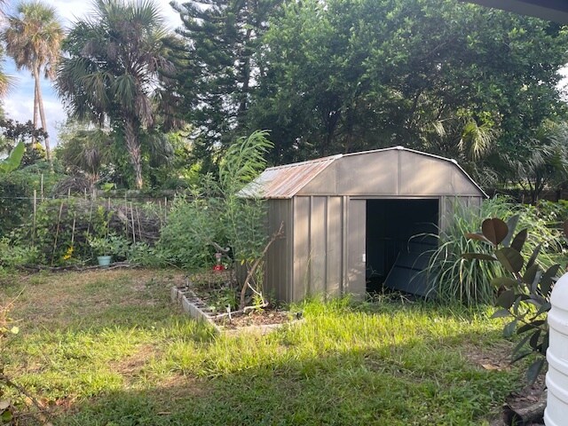 Building Photo - 111 Valencia Dr