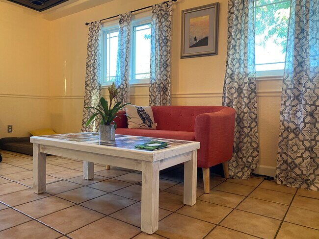 Building Photo - 5110 Clay St