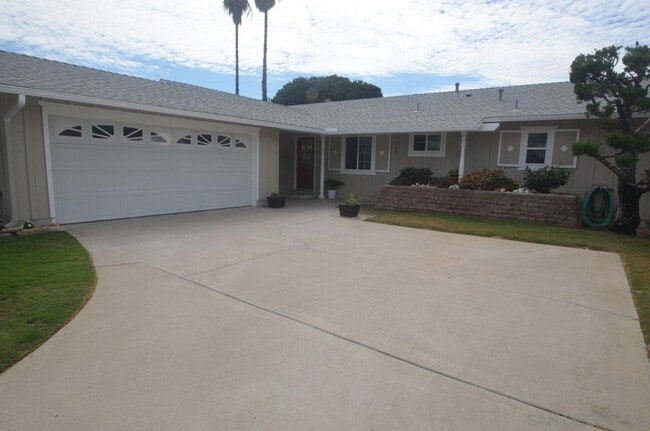 Building Photo - 2657 Gobat Ave