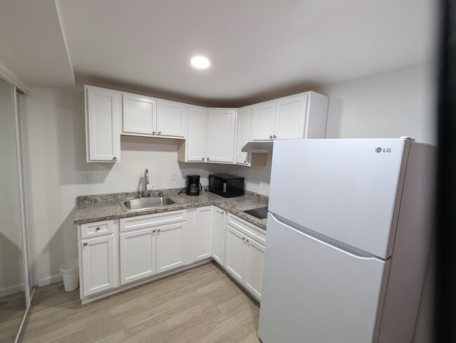 Building Photo - 10728 Bridlerein Terrace
