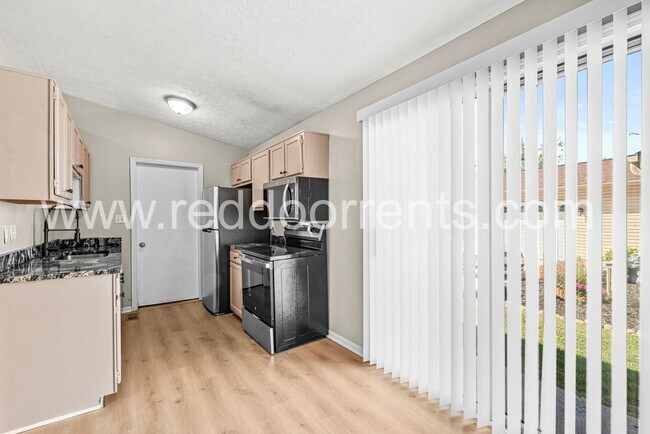 Building Photo - Spacious 4-Bedroom Home in Franklin Township