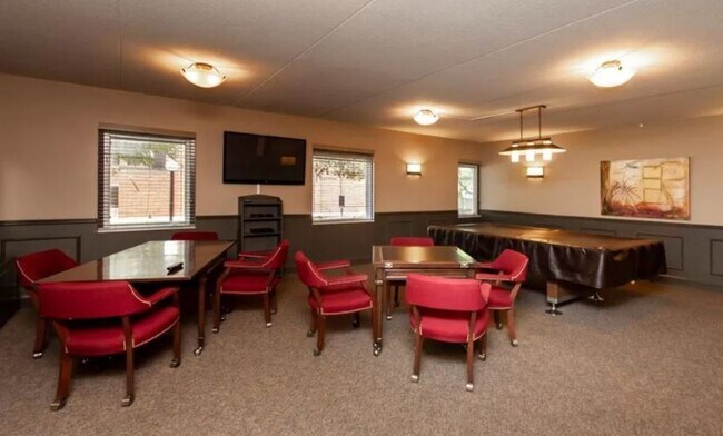 Building Party Room - 3100 Grand Ave