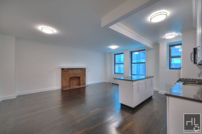 Building Photo - 145 W 55th St