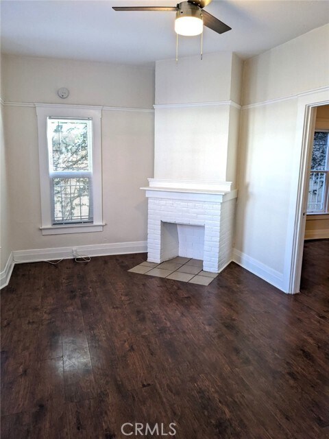 Building Photo - 234 W 4th St