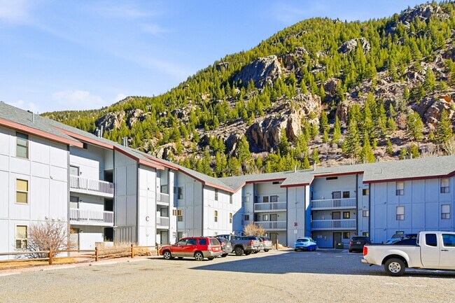 Building Photo - 1901 Clear Creek Dr