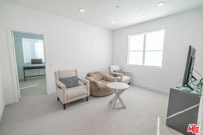 Building Photo - 27081 Amber Sky Wy