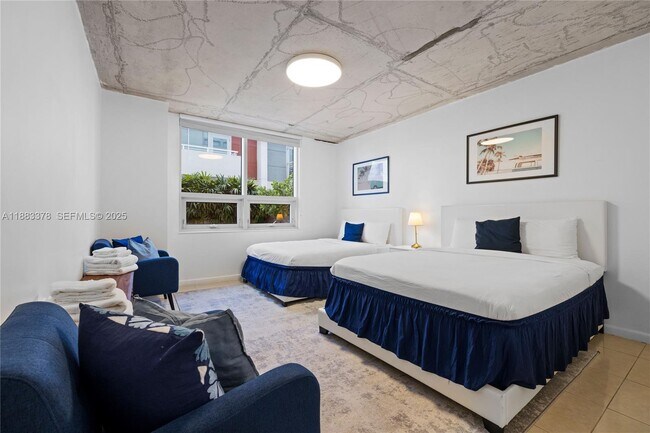 Building Photo - 3250 NE 1st Ave