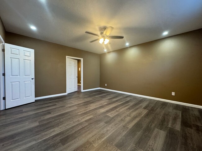 Building Photo - Updated Split Level 4 Bedroom Home with a ...